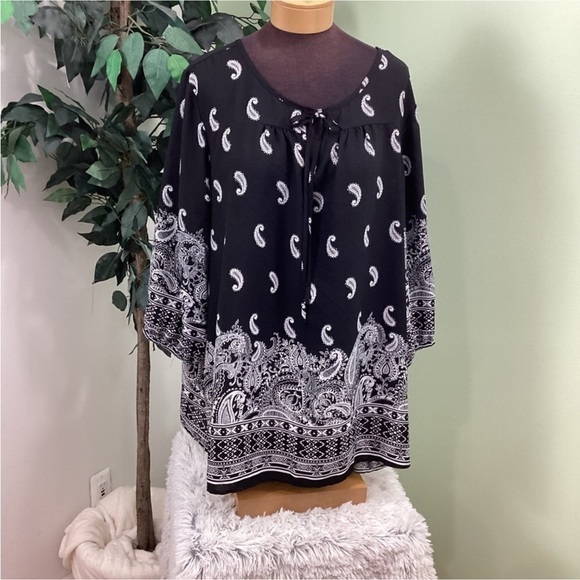 AVA James Blouse Woman’s 3X paisley print black &white keyhole front - Picture 1 of 13